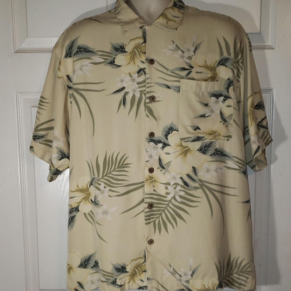 Tommy bahama Men's L silk button Hawaiian shirt